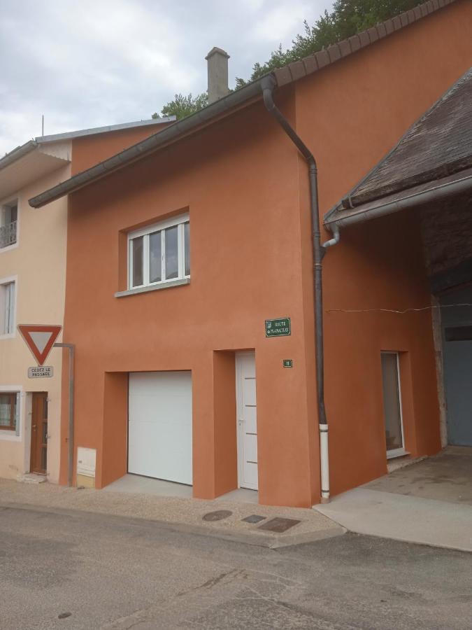 Les Coquelicots Villa Cormaranche-en-Bugey Exterior photo